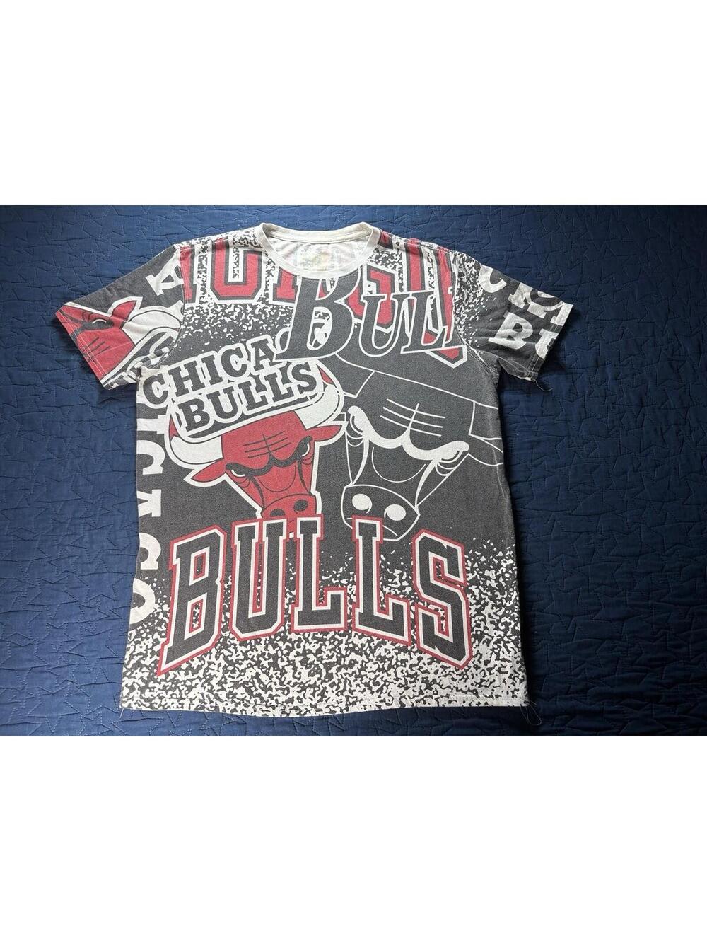 Chicago Bulls All Over Print Shirt Size M